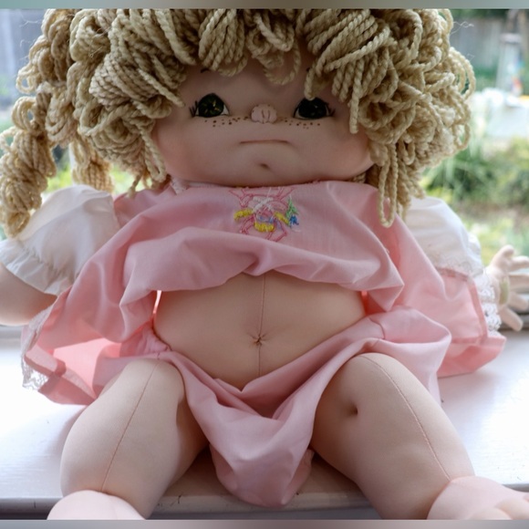 CABBAGE PATCH DOLL LOOK ALIKE 1983- SHE IS A BEAUTY!! - Picture 9 of 10